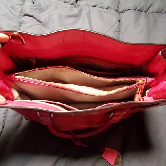 Michael Kors purse - Picture 4 of 8